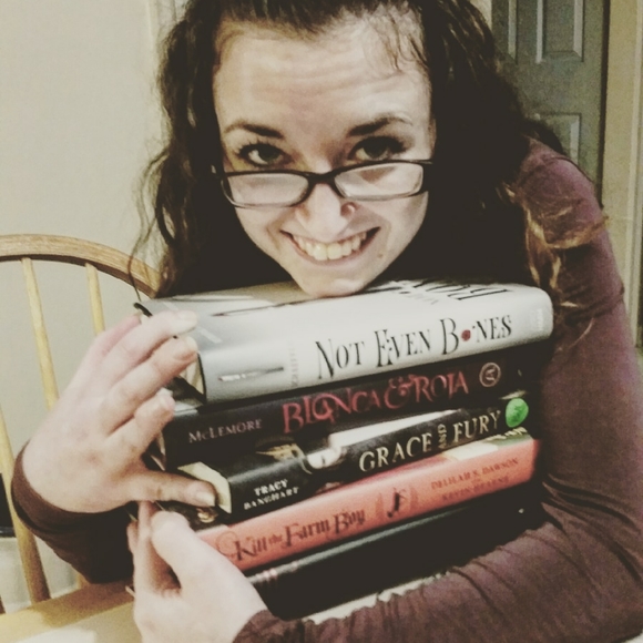 Meet your Posher, Amanda - Picture 2 of 3